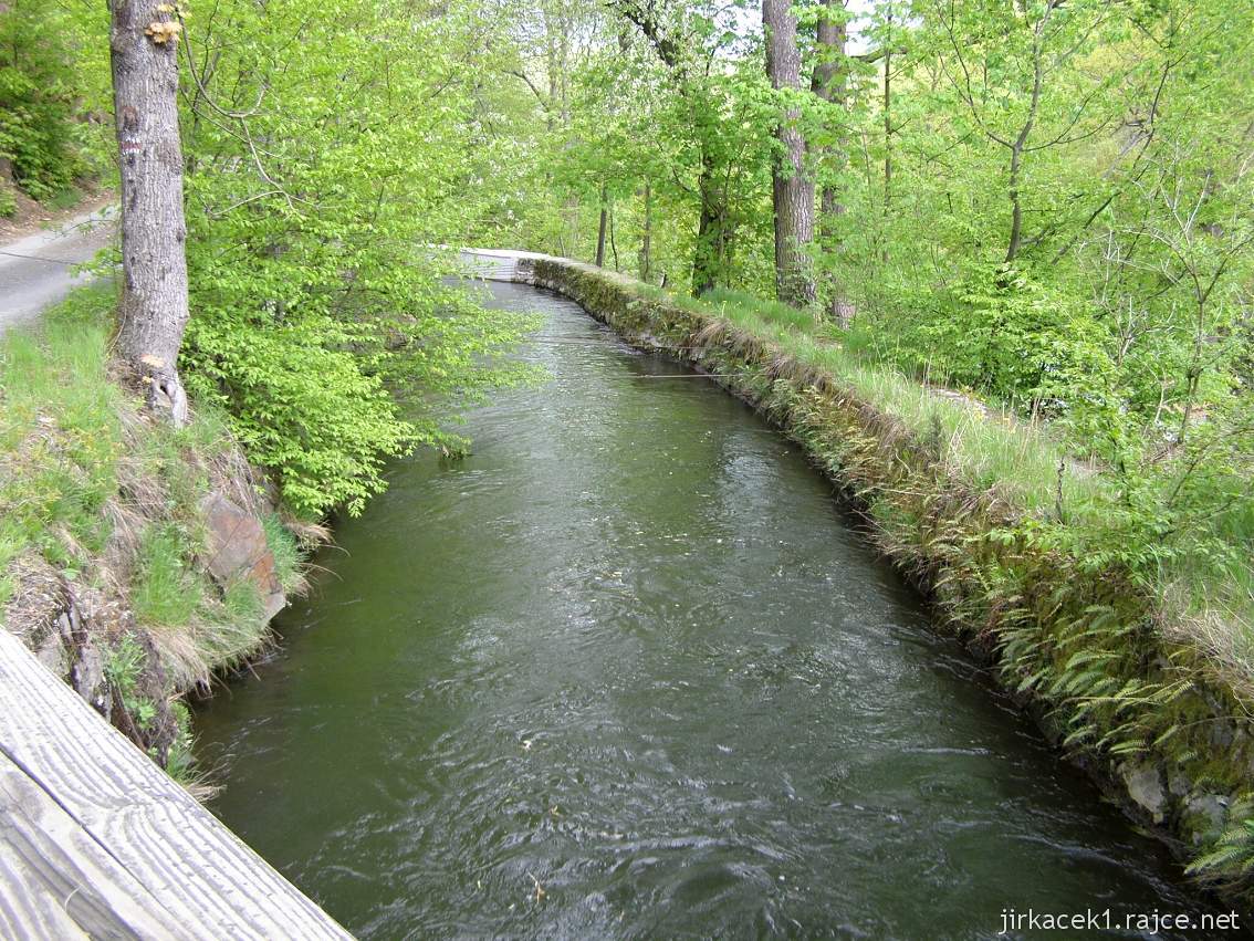 Weisshuhnův kanál 42 - kanál u mostku