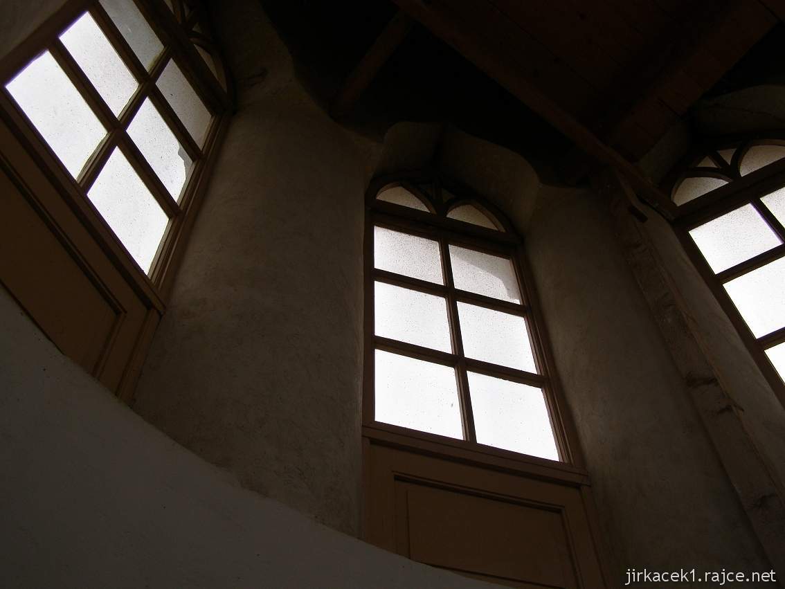 Lednice - rozhledna Minaret - okna