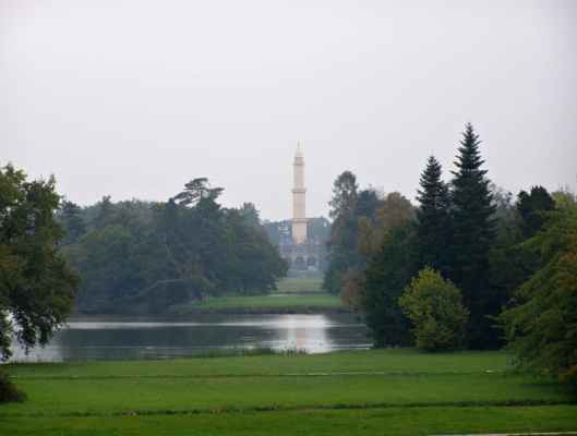 Lednice - rozhledna Minaret - pohled z parku