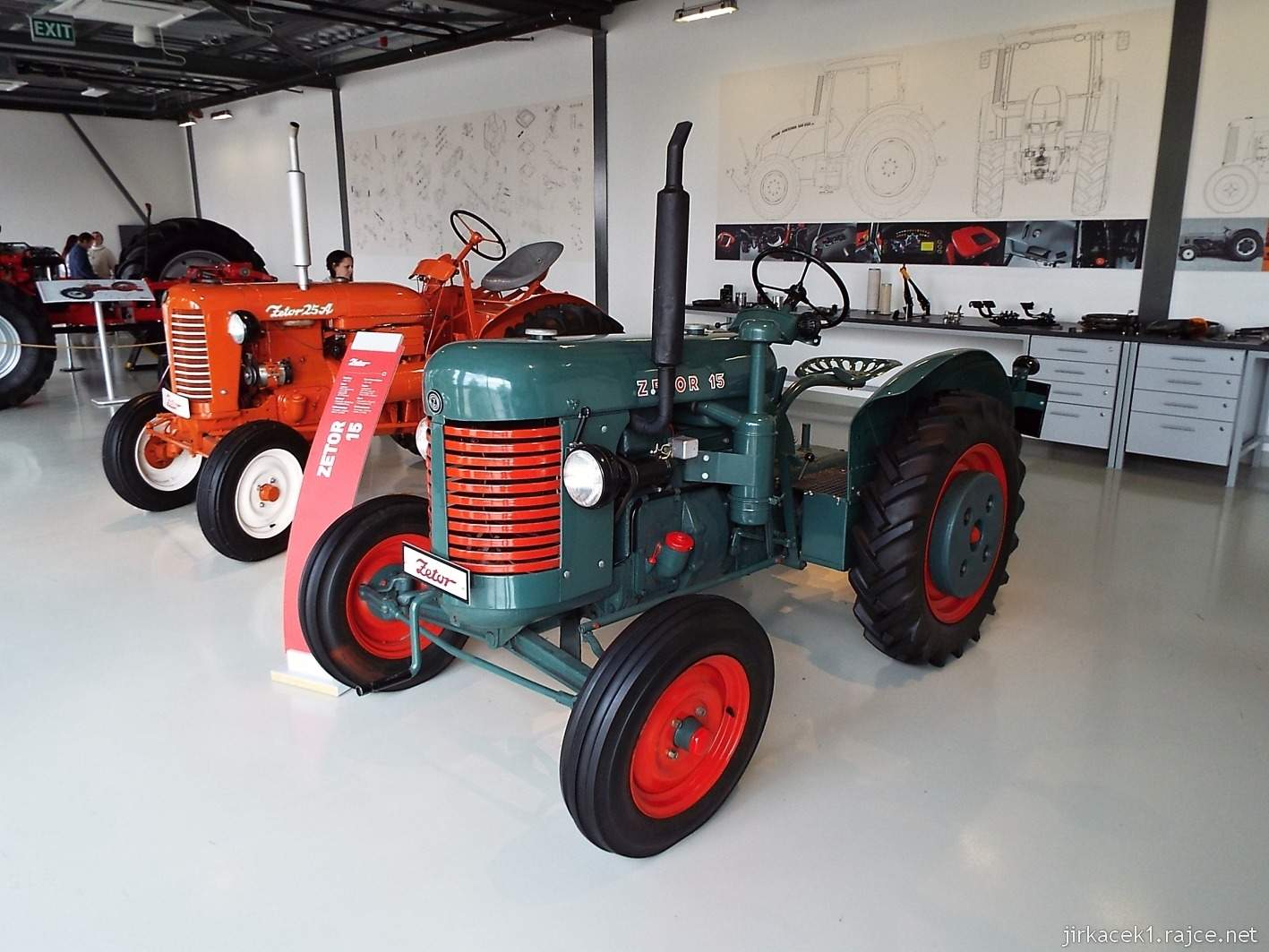 A - Brno - Zetor Gallery 33 - 1.patro - Zetor 15 a 25A