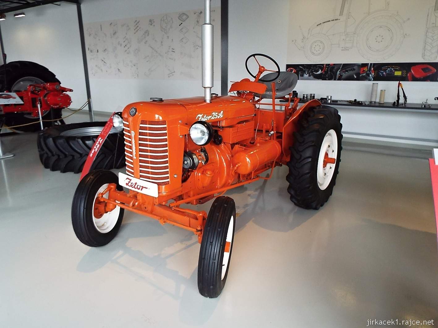 A - Brno - Zetor Gallery 34 - 1.patro - Zetor 25A