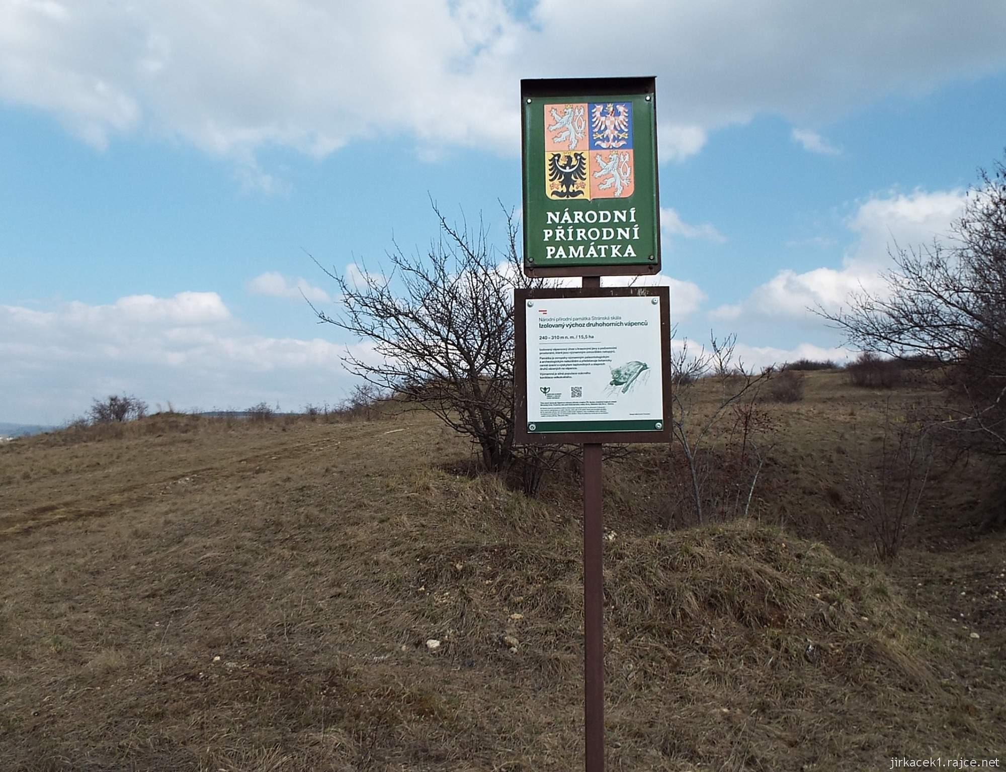 B - Brno - Stránská skála 03 - cesta z parkoviště na vrchol