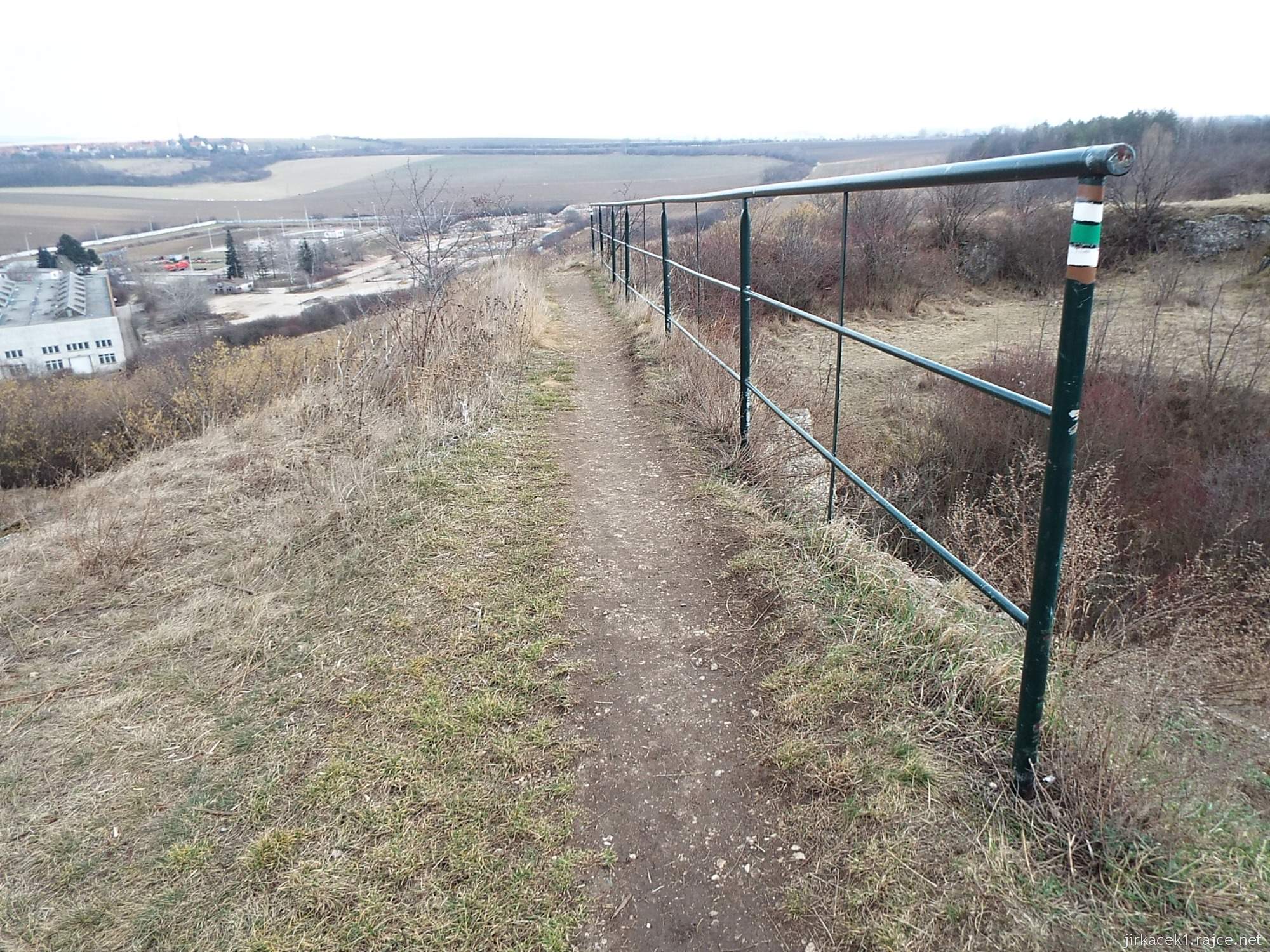 B - Brno - Stránská skála 30 - cesta z vrcholu na Zadní Prátle - most