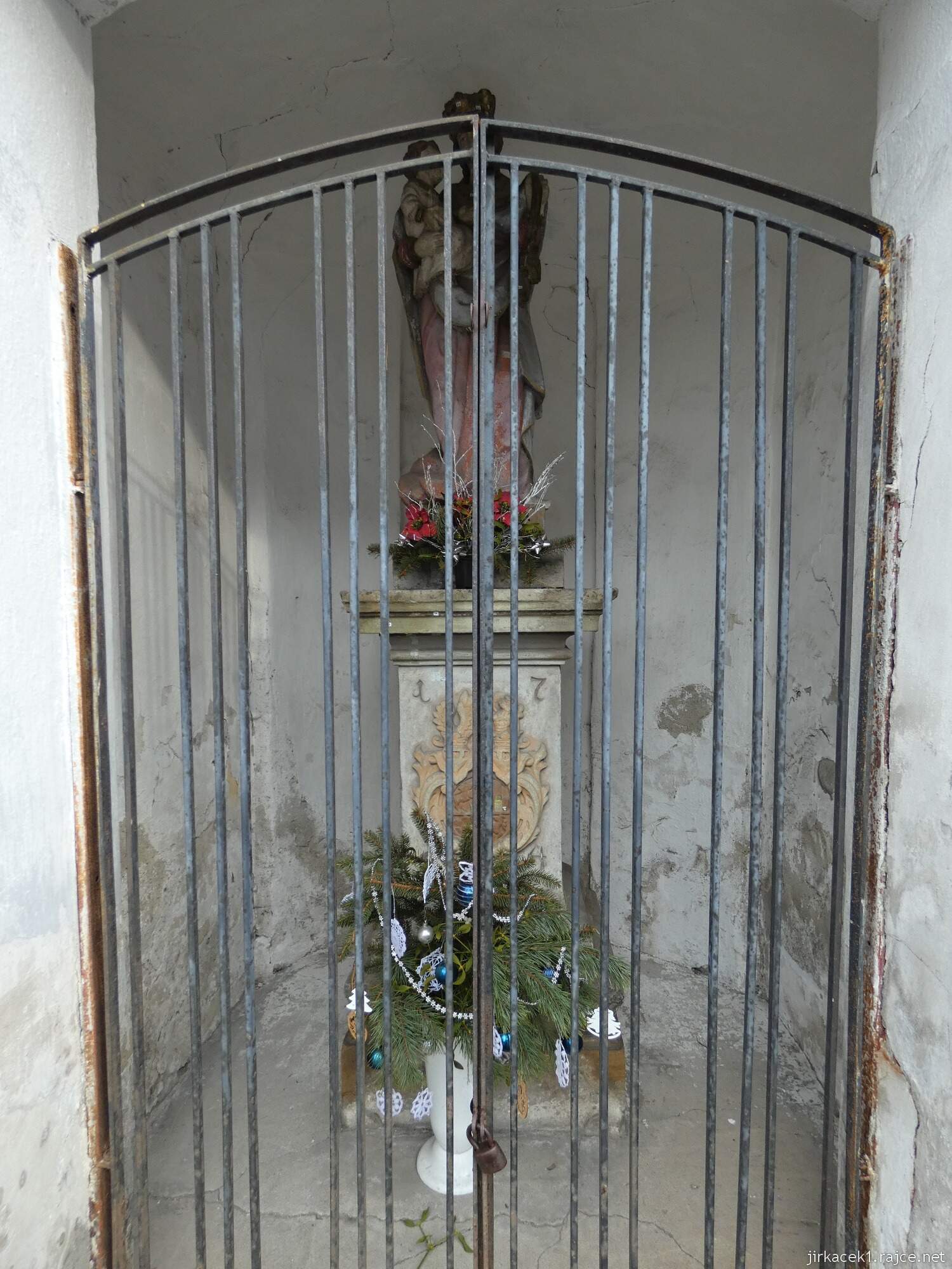 Choryně - kaple Panny Marie - interiér