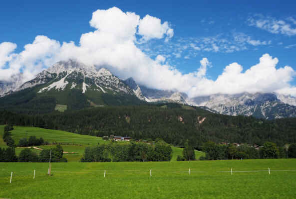 Rakousko, kousek před Innsbruckem, foceno za jízdy z auta