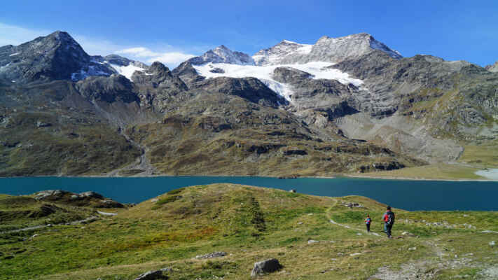 sedlo Bernina pass, jezero Lago Bianco