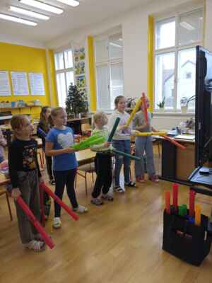 ZŠ Mžany - 01/2023 - BOOMWHACKERS NÁS BAVÍ!