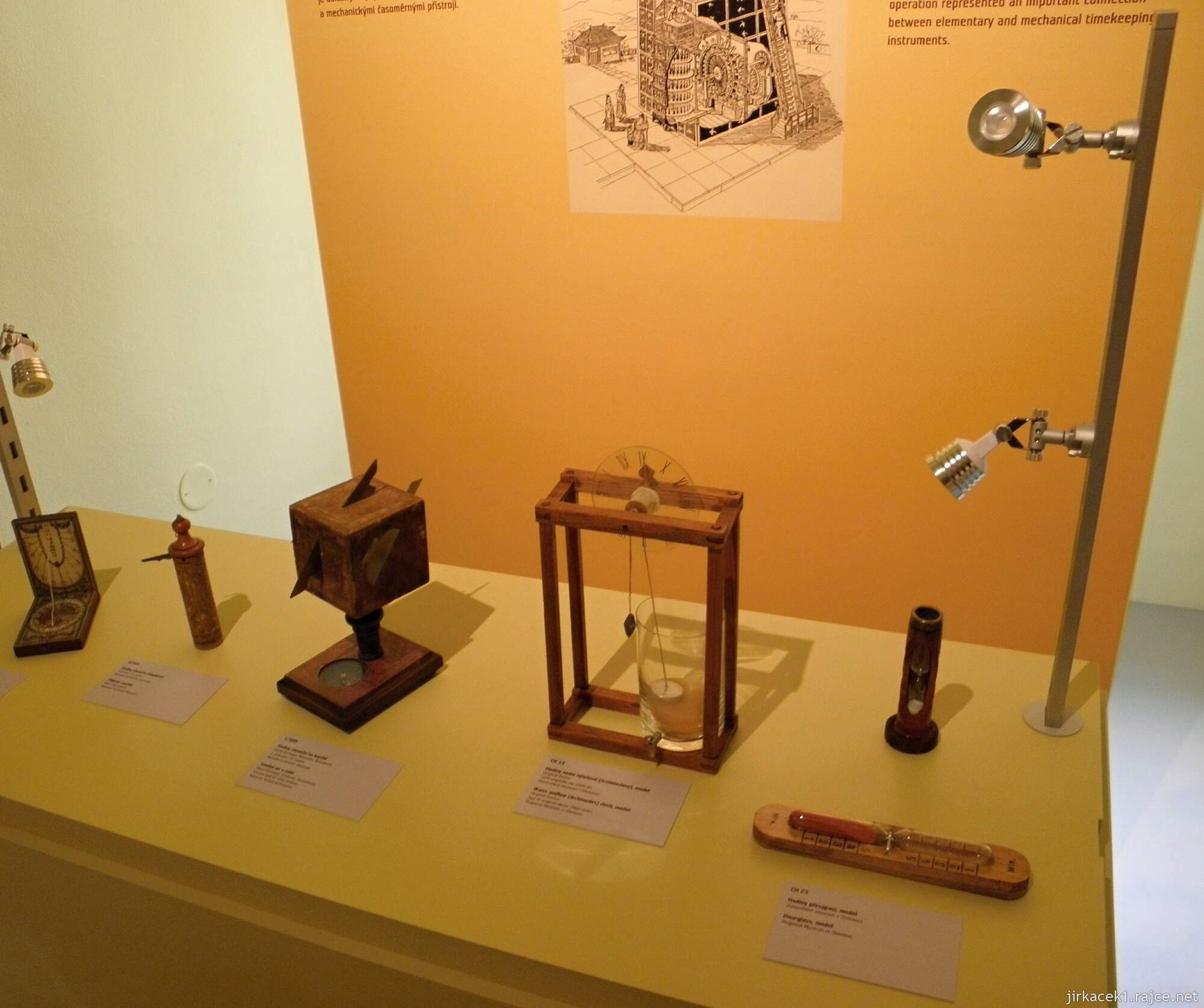 Šternberk - Expozice času 21 - Nejstarší hodiny