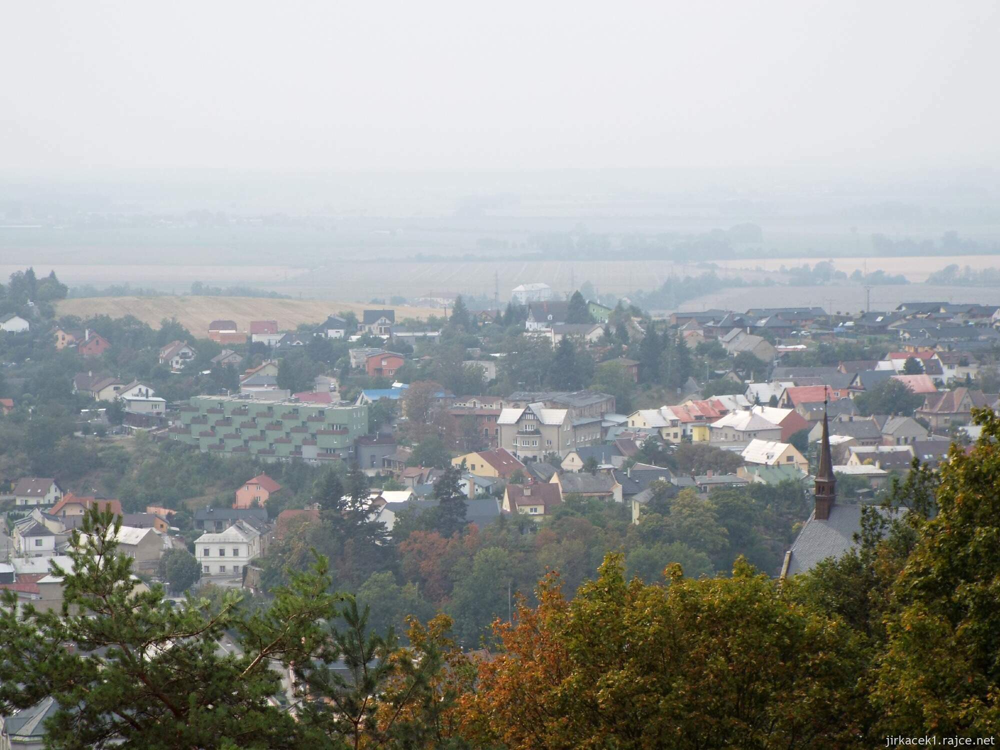Šternberk - NS Prabába 057 - zelená budka - výhled na Šternberk