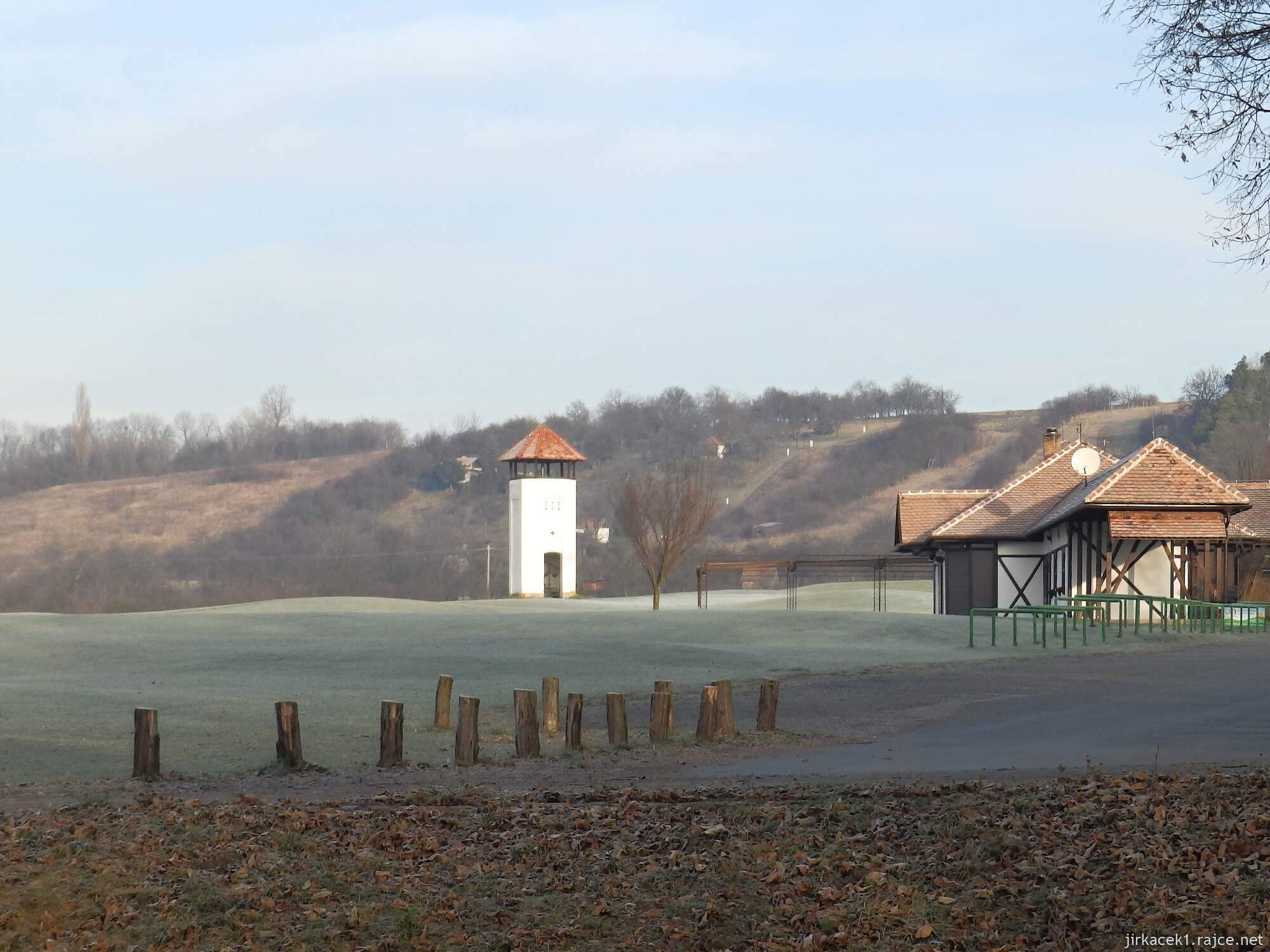 Slavkov u Brna - rozhledna na golfovém hřišti - zdroj Frypat zonerama