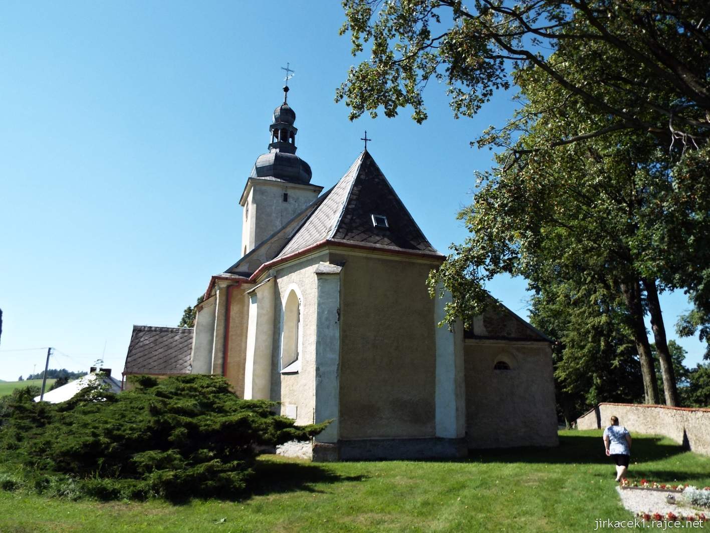 Razová - kostel sv. Michala - zadní pohled