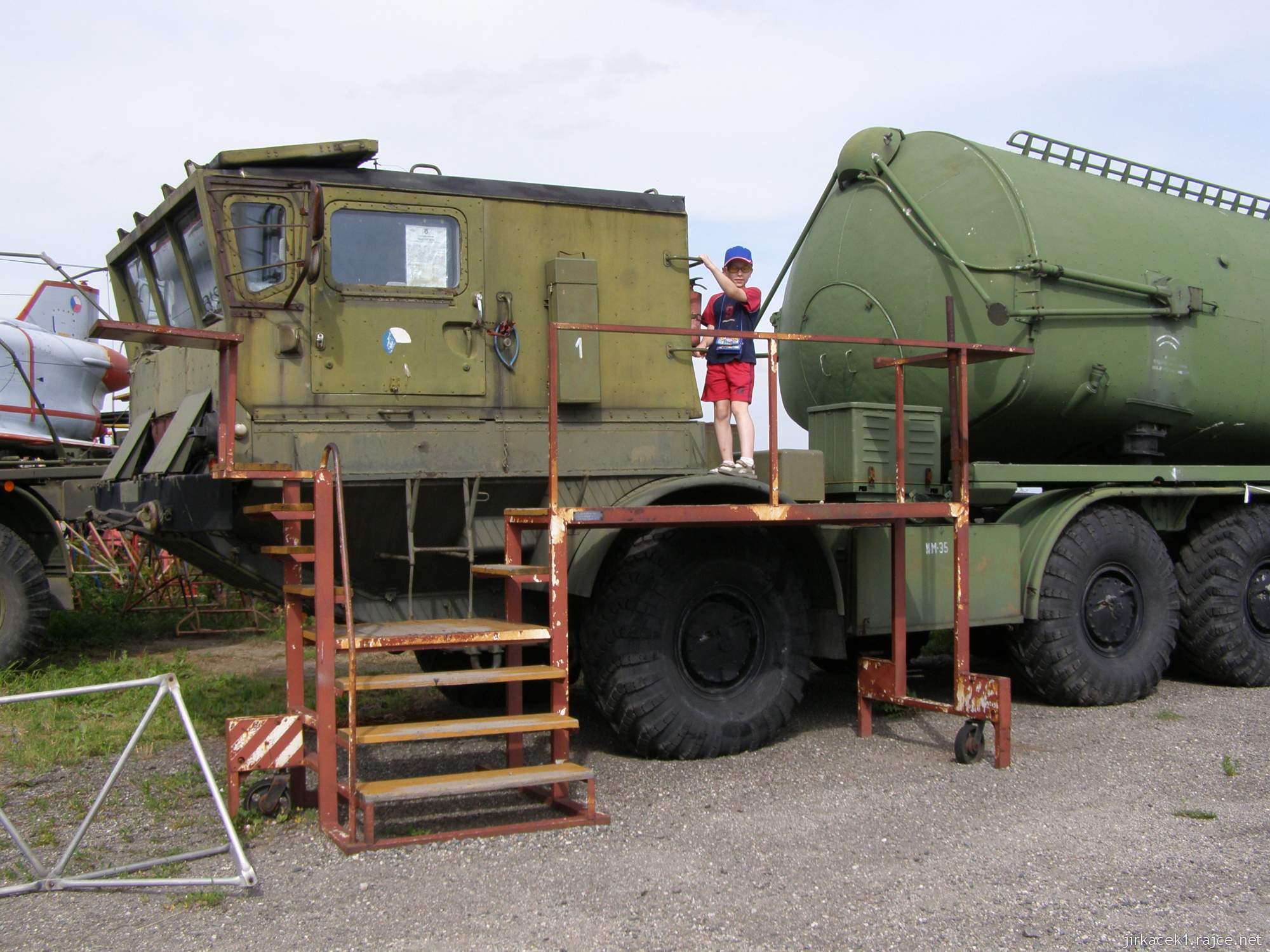 Vyškov - vojenské a letecké muzeum - VAZ-135 SPU Vypouštěcí zařízení pro bezpilotní průzkumné prostředky  VR3 Rejs