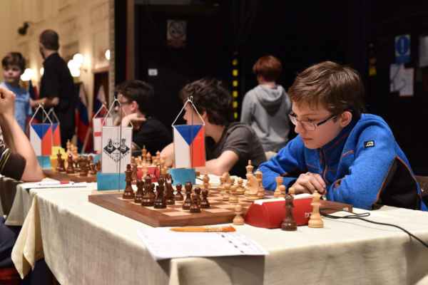 Turnaj šachových nadějí (Frýdek-Místek, 13. - 17. 4. 2017) - Kuba Voříšek vybojoval bronz mezi chlapci do 15 let.
FOTO: Petr Zeman