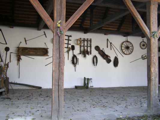 Kozlovice - areál fojtství a obecná škola - expozice na stěně