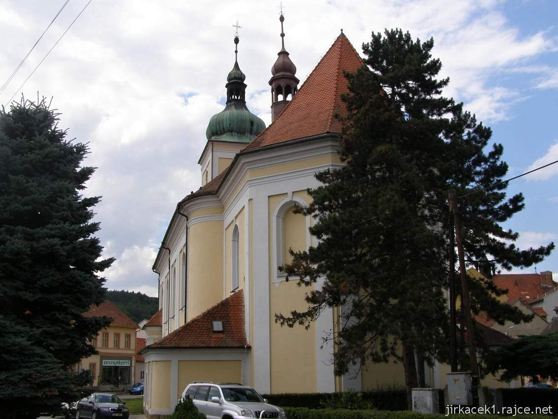 Veverská Bítýška - kostel sv. Jakuba - zadní pohled