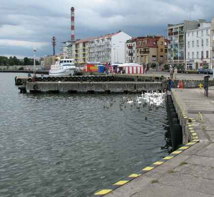 Balt0909_013 - Levobřežní část přístavu ve Svinoústí.
