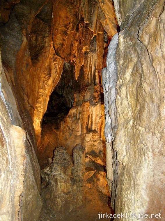 Ostrov u Macochy - jeskyně Balcarka - Wilsonovy rotundy