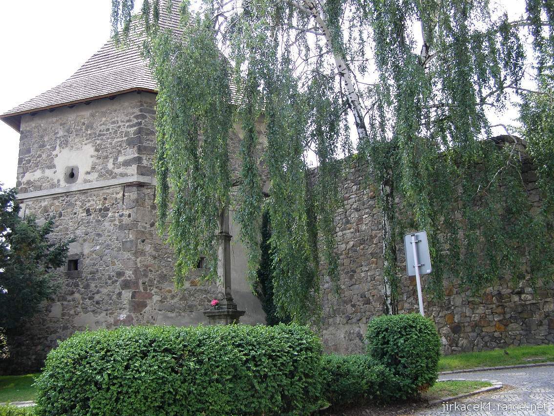 Nový Jičín - městské hradby a opevnění - polygonální bašta na Farské ulici