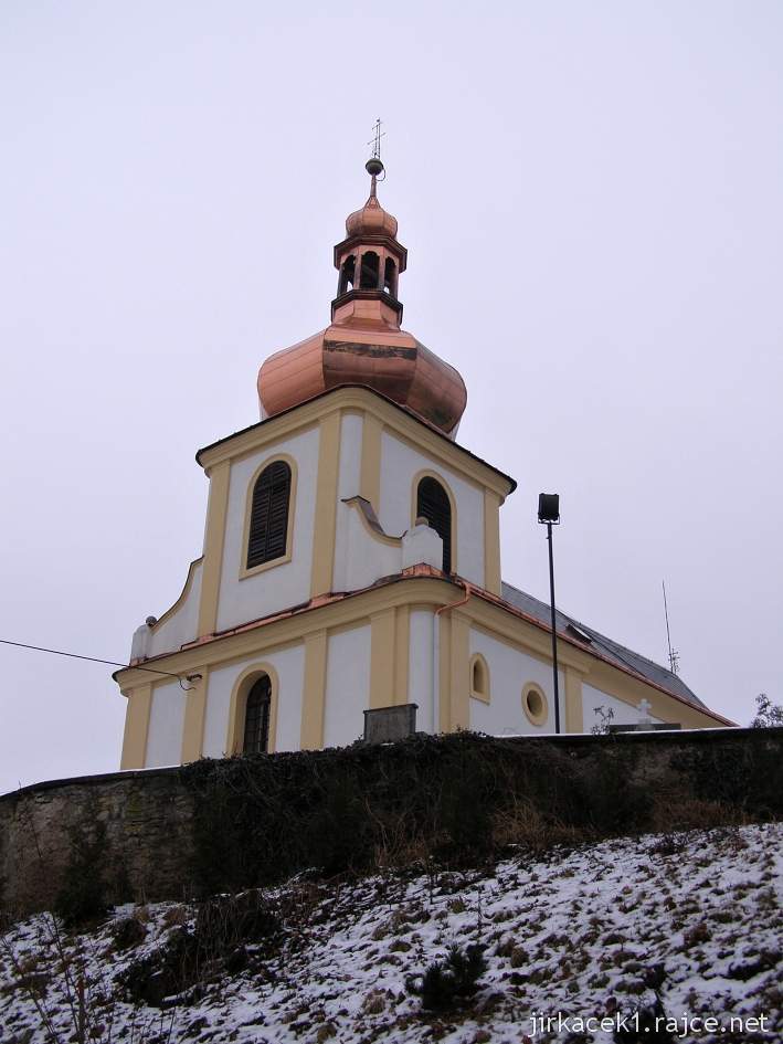 Běstovice - kostel Všech svatých - čelní pohled